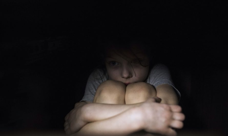 Ваш ребенок боится темноты?